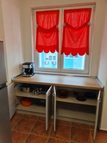 Flora - Beautiful *new* Apartment To The Beach