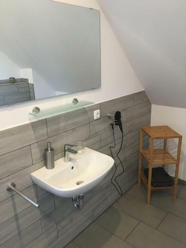 Bed & Breakfast G�ste Und Messezimmer Adelheidsdorf