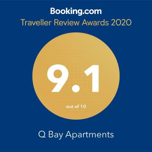 Hostal Q Bay Apartments
