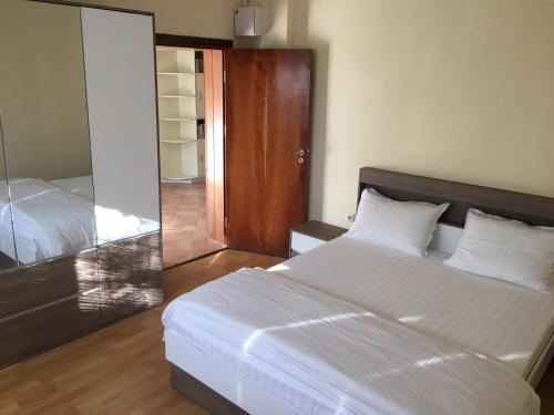 Hostal Byala Residence Apartments