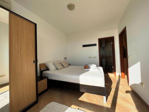 ??????????? ???????? - Sunbreeze Apartments