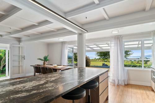 Absolutely Shore - Ngongotaha Holiday Home