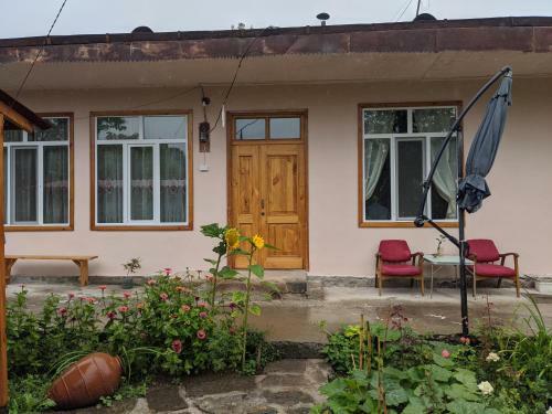Hostal Tatev Guest House