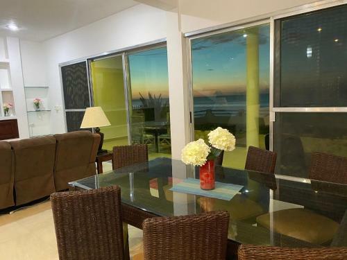 Hermosa Casa En La Playa Para Ti