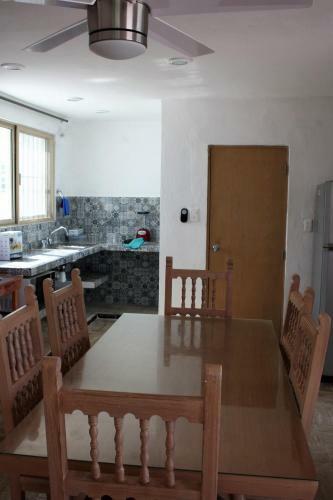 Cute Refurbished Beachfront House, Private Paradise For A Couple