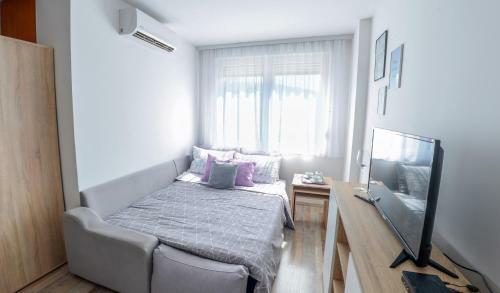 Golden View Apartments