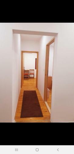 Hostel Enardi