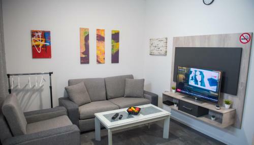 Cozy Apartment In Old Town - With Parking