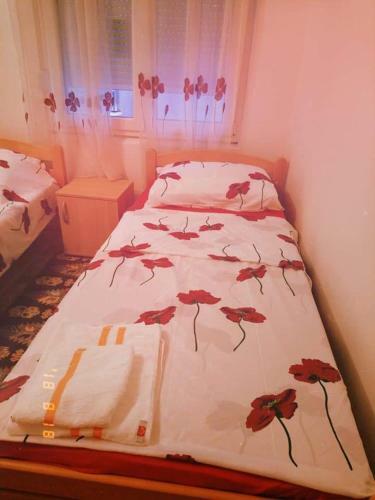 Hostal Hostel Ada S Home