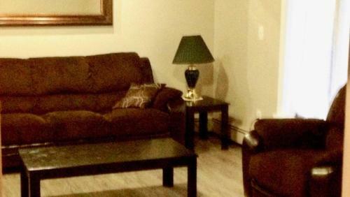 Mendenhall Private Room In Shared Home - Discount On Tours