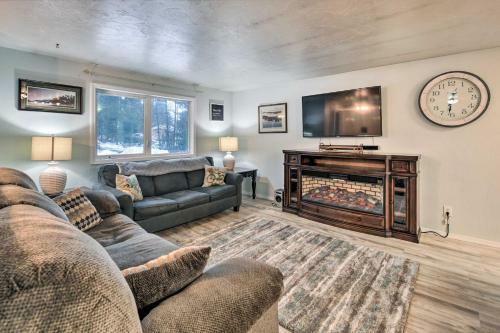 Inviting Juneau Home - Walk To Glacier Trails