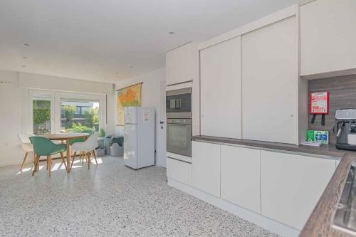 Vakantiewoning Voor 12 Met Garages Terras Tuin