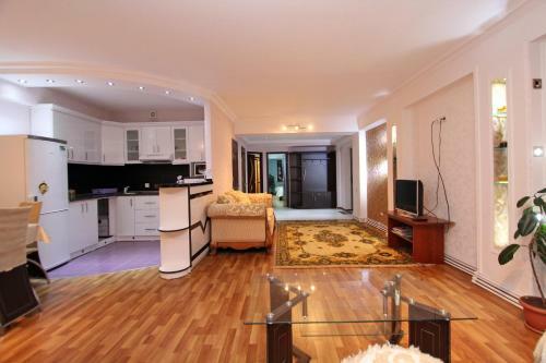 Mountain View Apartment