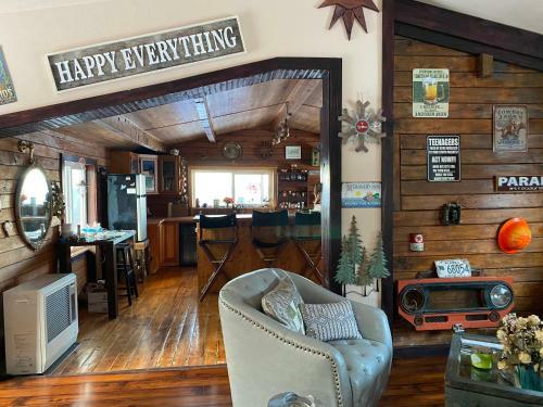 Cozy Cabin With Amazing Ocean Views