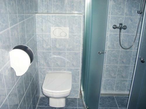 Hostal Penzion Ratm�r�k A Vin�rna U Raka