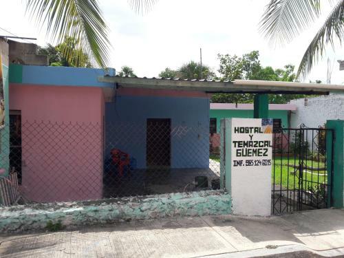 Hostal Y Temazcal Guemez
