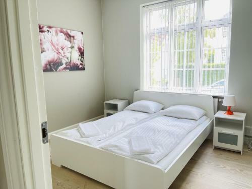 Aday - 2 Bedroom Apartment With Patio