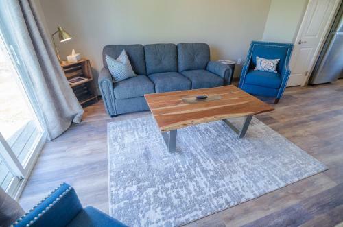 Motel Colony Suites