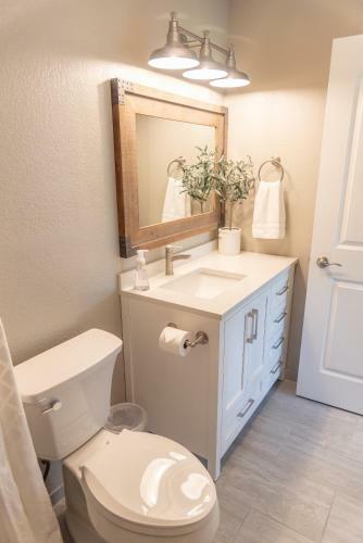 Motel Colony Suites