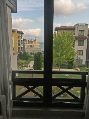 Apartment On The Sea At St.nicholas Complex - Mix