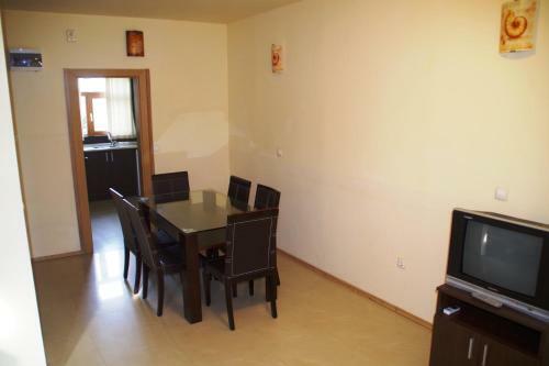 Azura Garden Apartments