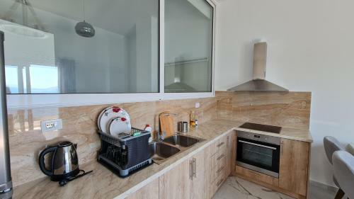 The Hill Sea View Apartment
