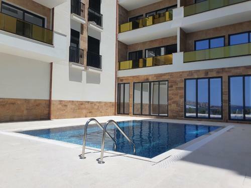 Golden Beach Residence - Front Beach Luxury Apartments