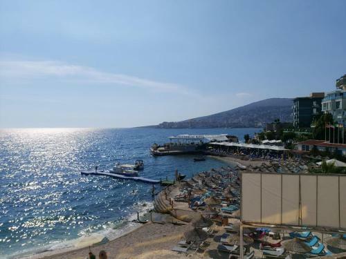 Golden Beach Residence - Front Beach Luxury Apartments