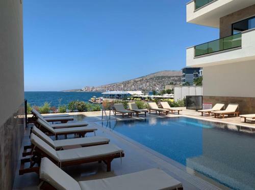 Golden Beach Residence - Front Beach Luxury Apartments