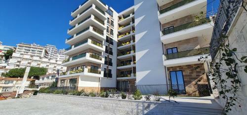 Golden Beach Residence - Front Beach Luxury Apartments