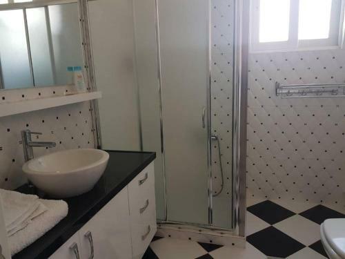 Krystyna Apartment- Apartment Near The Beach