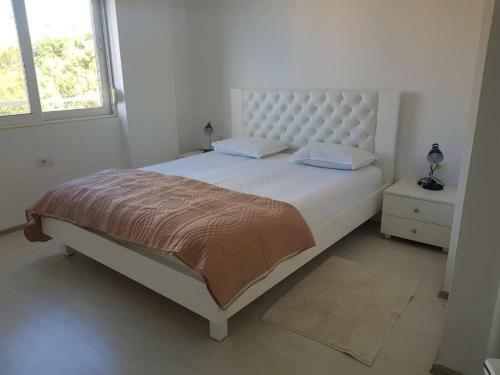 Krystyna Apartment- Apartment Near The Beach