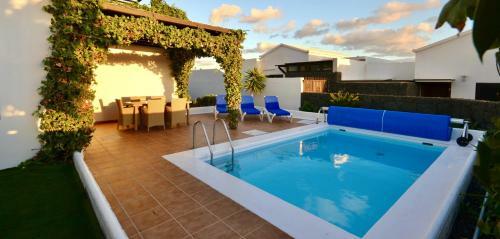 211 - Casa Elena 37 By Villas Now Ltd