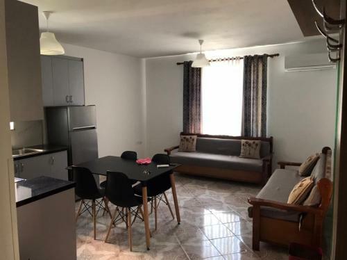Gjoni's Apartment