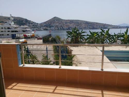 ''sea View Apartment'' - Port Side