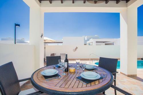 Beautiful 2-bed Villa In Playa Blanca