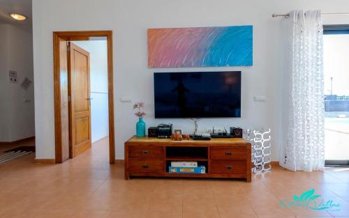 Remarkable 3-bed Villa In Playa Blanca