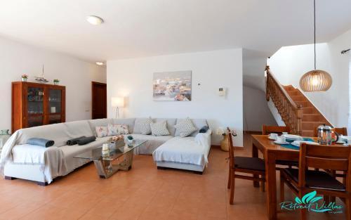 Remarkable 3-bed Villa In Playa Blanca