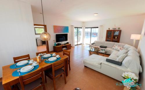 Remarkable 3-bed Villa In Playa Blanca