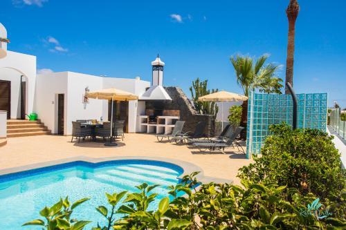 Exclusive 2-bed Villa In Playa Blanca Adults Only