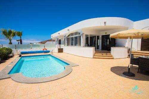 Exclusive 2-bed Villa In Playa Blanca Adults Only