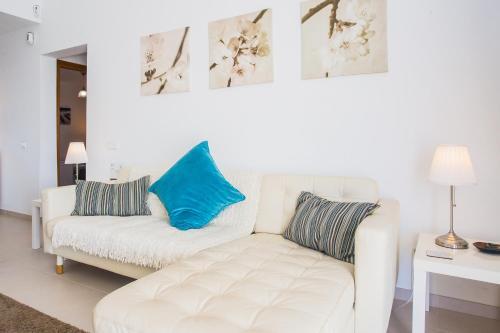 Remarkable 4-bed Villa In Playa Blanca