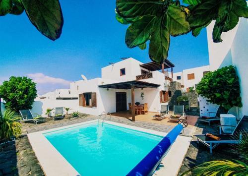 Individual Villa With Solar Heated Pool