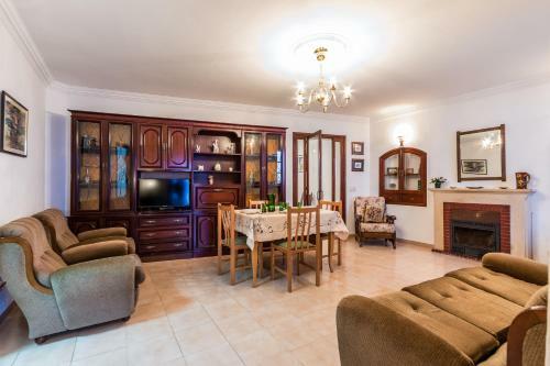 Lleon Town House In Pollensa, Mallorca