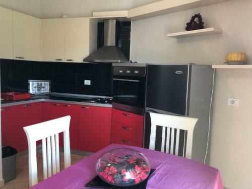 Redi Sea View Apartment