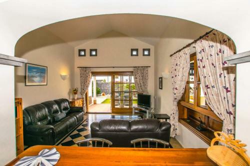 216 - Villa Helena By Villas Now Ltd