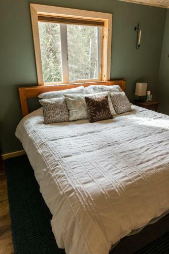 Bed & Breakfast Howling Raven Cabin