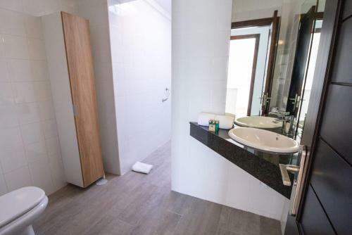 3 Bedroom Villa Pool Short Walk From Papagayo Beach