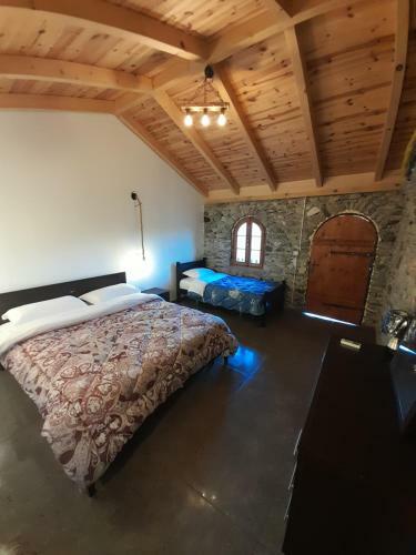 Windmill Shkodra Gesthouse Camping & Grill