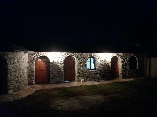 Windmill Shkodra Gesthouse Camping & Grill